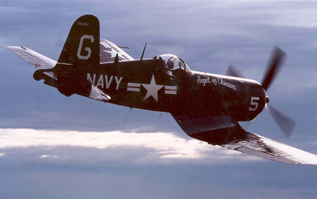 1945 Chance-Vought F4U-4 Corsair - N6667